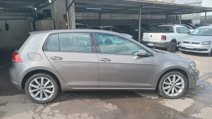 VOLKSWAGEN GOLF 2.0 TDI HIGHLINE AT 2018 OOZT41 - Imagen 2