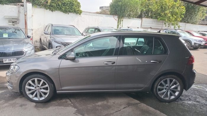 VOLKSWAGEN GOLF 2.0 TDI HIGHLINE AT 2018 OOZT41