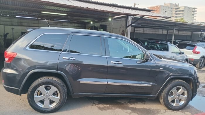 JEEP GRAND CHEROKEE LTD 3.6 AT 4X4 2011 OOSW71 - Imagen 2