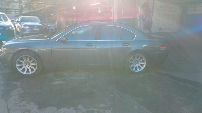 BMW 745 IA 2004 OO24