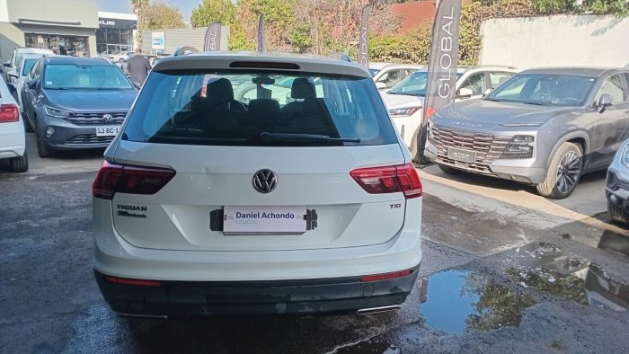 VOLKSWAGEN TIGUAN 1.4 TSI TRENDLINE MT 2019 OOJF13 - Imagen 4