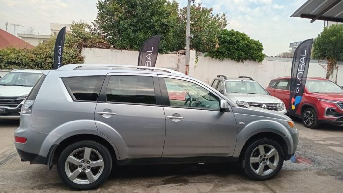 MITSUBISHI OUTLANDER K2 3.0 AT 4X4 2010 OOXZ38 - Imagen 2
