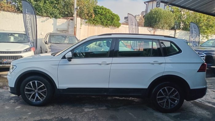 VOLKSWAGEN TIGUAN 1.4 TSI TRENDLINE MT 2019 OOJF13