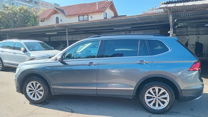 VOLKSWAGEN TIGUAN 1.4 TSI COMFORTLINE AT 2018 OOWP87