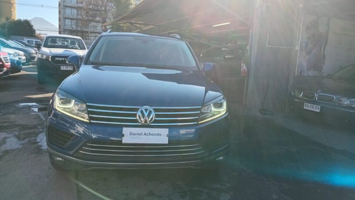 VOLKSWAGEN TOUAREG 3.0 TDI 4X4 AT 2017 OOJS66 - Imagen 3