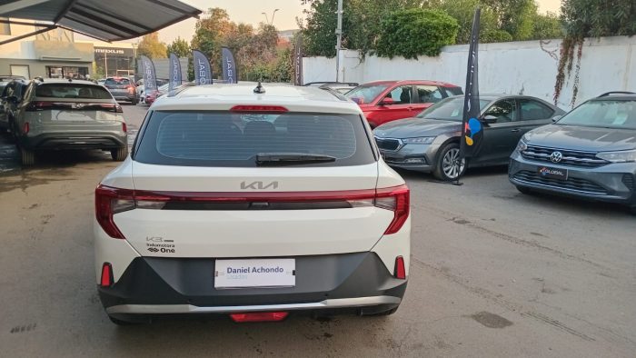 KIA K3 CROSS EX 1.4 MT 2024 OOZF17 - Imagen 4