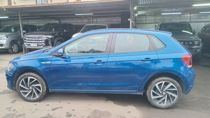 VOLKSWAGEN POLO 1.6 AT HIGHLINE 2023 OOCB63