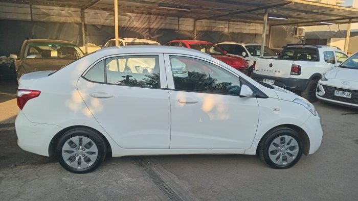 HYUNDAI GRAND I10 1.2 GLS MT SDN  2018 OOYF98