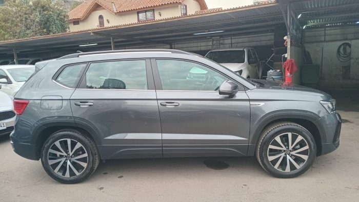 VOLKSWAGEN TAOS COMFORTLINE 1.4 TSI AT 2025 OOXW32 - Imagen 2