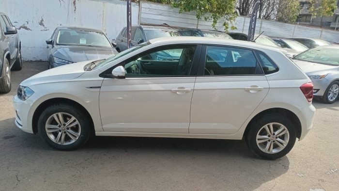 VOLKSWAGEN POLO 1.6 COMFORTLINE MT 2021 OOSB46