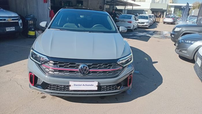 VOLKSWAGEN JETTA 2.0 TSI AT 2025 OORB40 - Imagen 3
