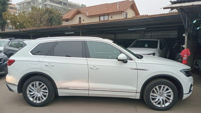 VOLKSWAGEN TOUAREG 3.0 TDI 4X4 AT 2020 OOVL93 - Imagen 2