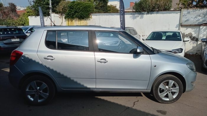 SKODA FABIA 1.2 TSI AMBIENTE MT 2015 OOXV69 - Imagen 2