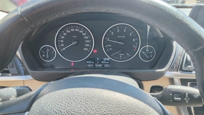 BMW 316 IA AT 2014 OOXG15 - Imagen 5